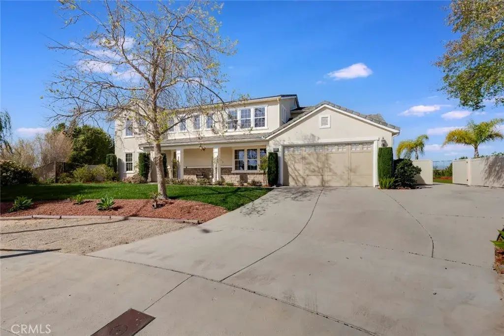 10641 N Lost Trail Avenue, Shadow Hills