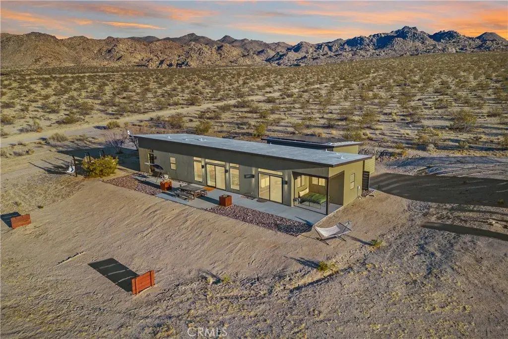 7190 Lawrence Avenue, Joshua Tree