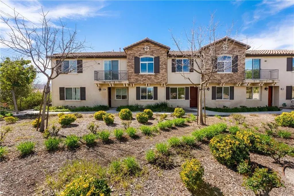 27968 Avalon, Canyon Country