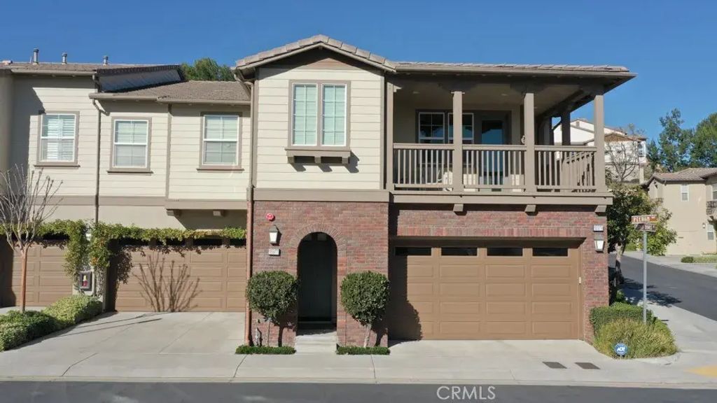 18977 Pelham, Yorba Linda