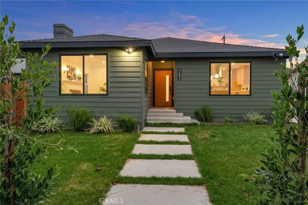 3682 Buckingham, Los Angeles