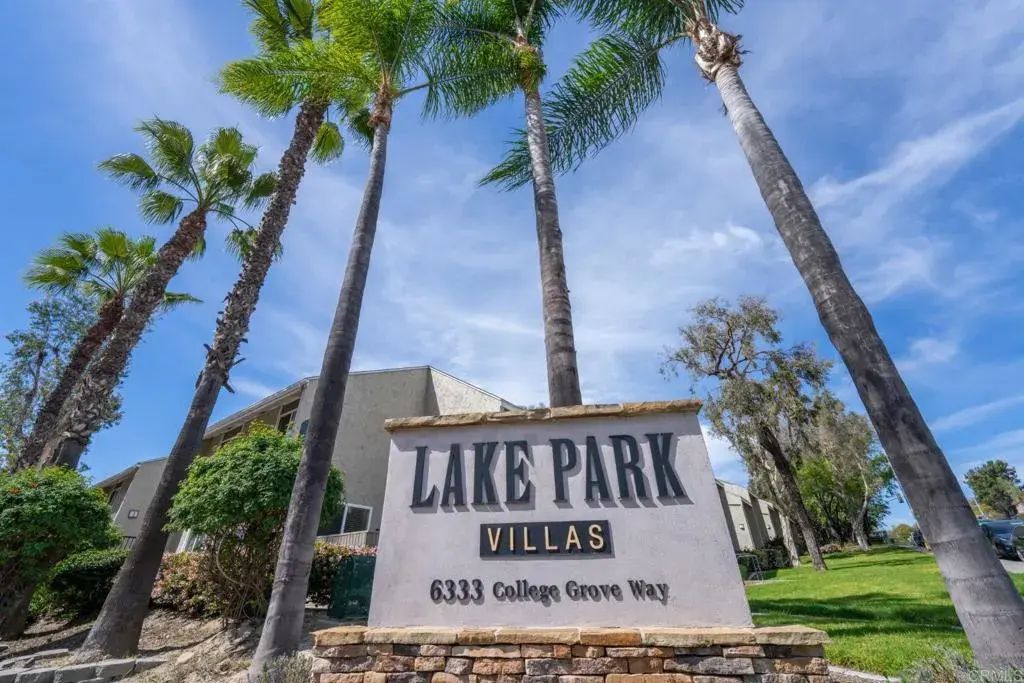 6333 College Grove Way 6104, 