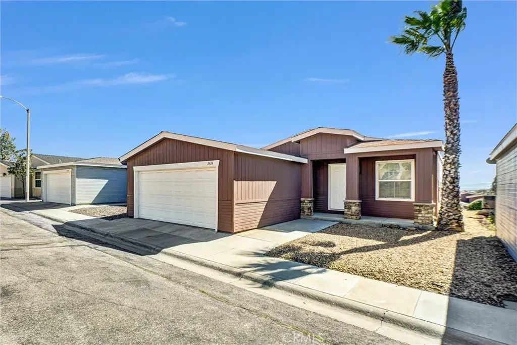 2424 Sunset Ridge Dr., Rosamond
