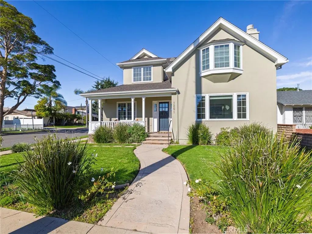 1201 E Pine, El Segundo