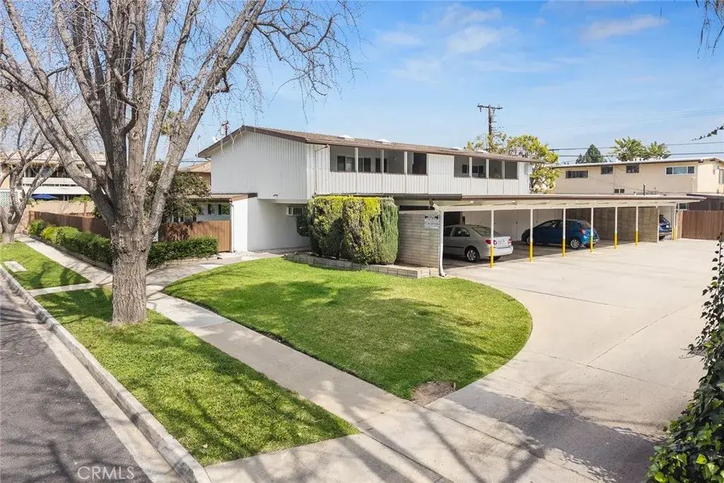 500 S 1st Avenue, Covina