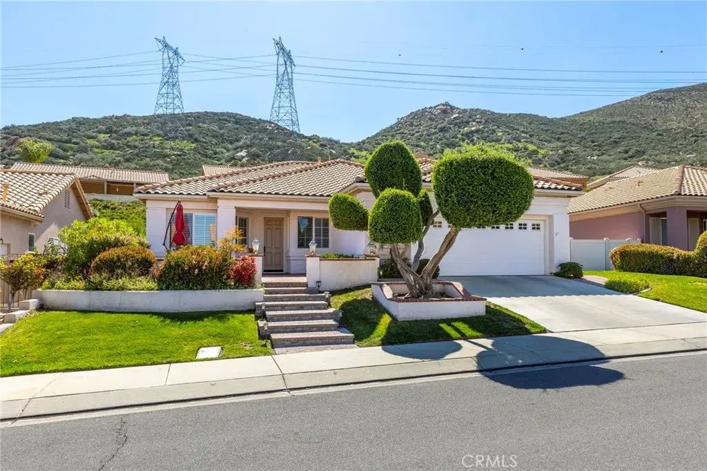 2204 Birdie Drive, Banning