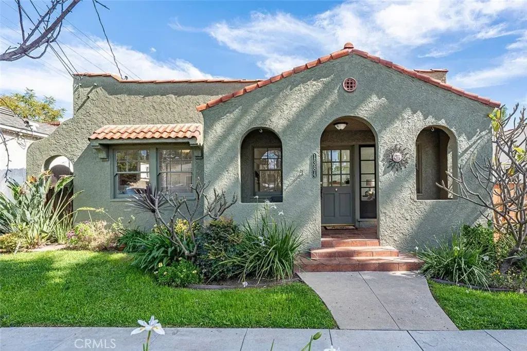 1384 Prospect, Long Beach
