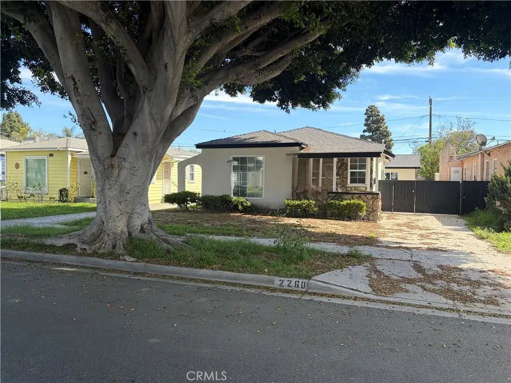 2260 Easy Avenue, Long Beach