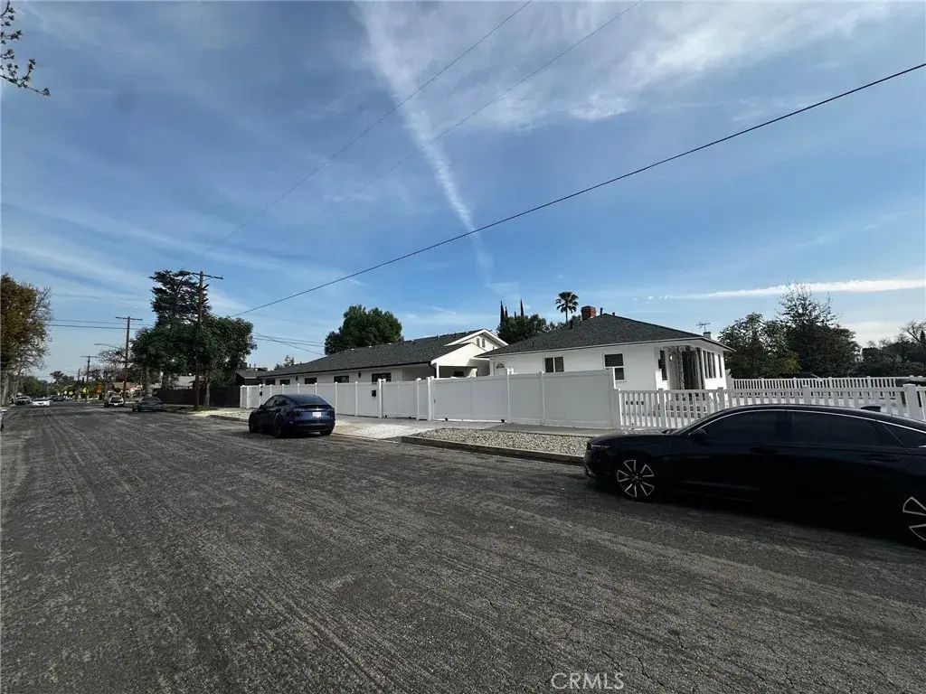 15950 Cohasset, Van Nuys