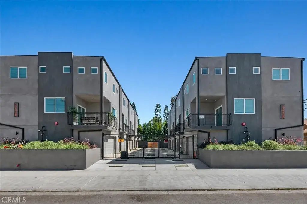 13536 Vanowen Street 2, Valley Glen
