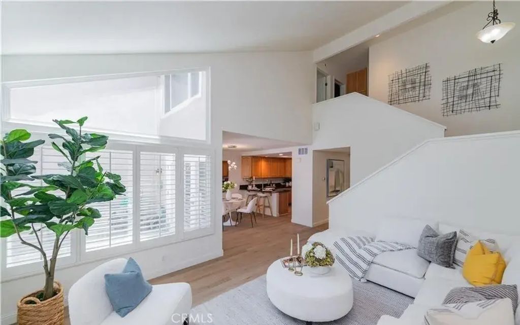 36 Stanford Court 18, Irvine