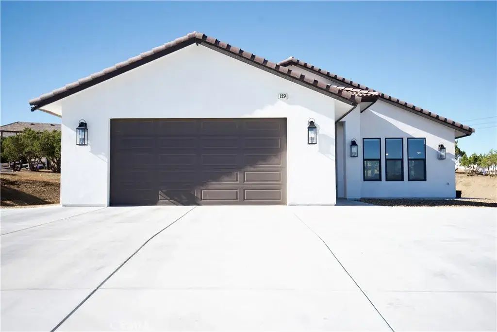 8354 Macron, Oak Hills