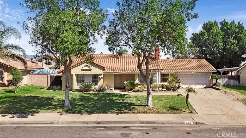 661 N Larch, Rialto