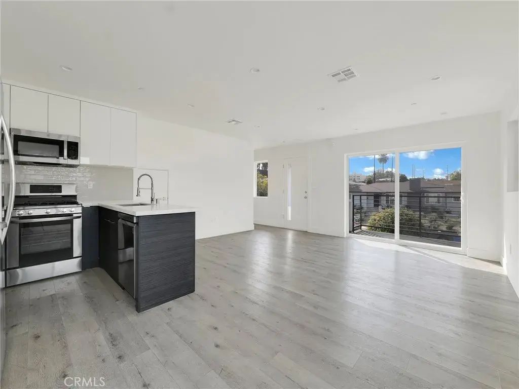 150 S Madison, Los Angeles