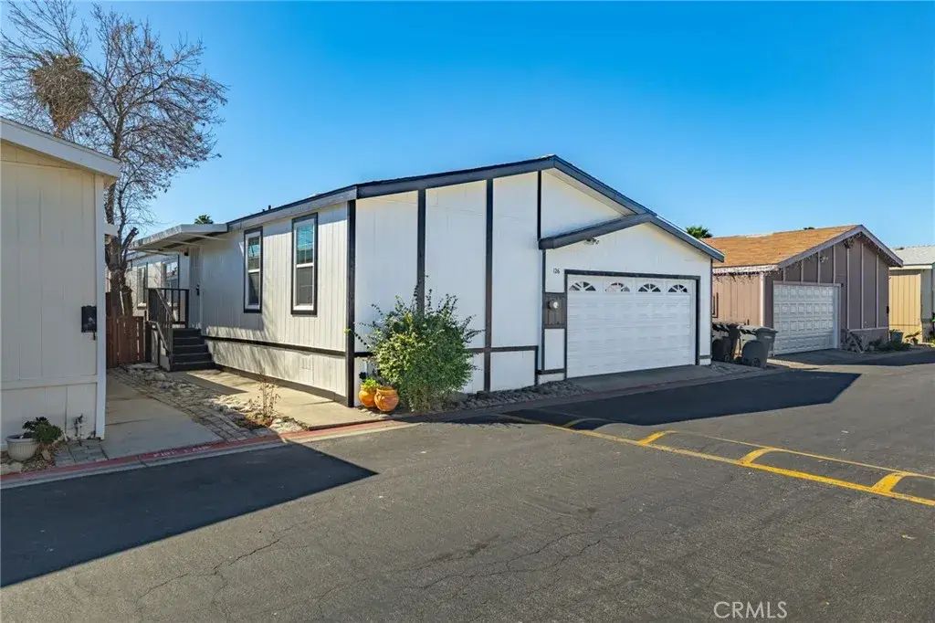 80 E Dawes 126, Perris