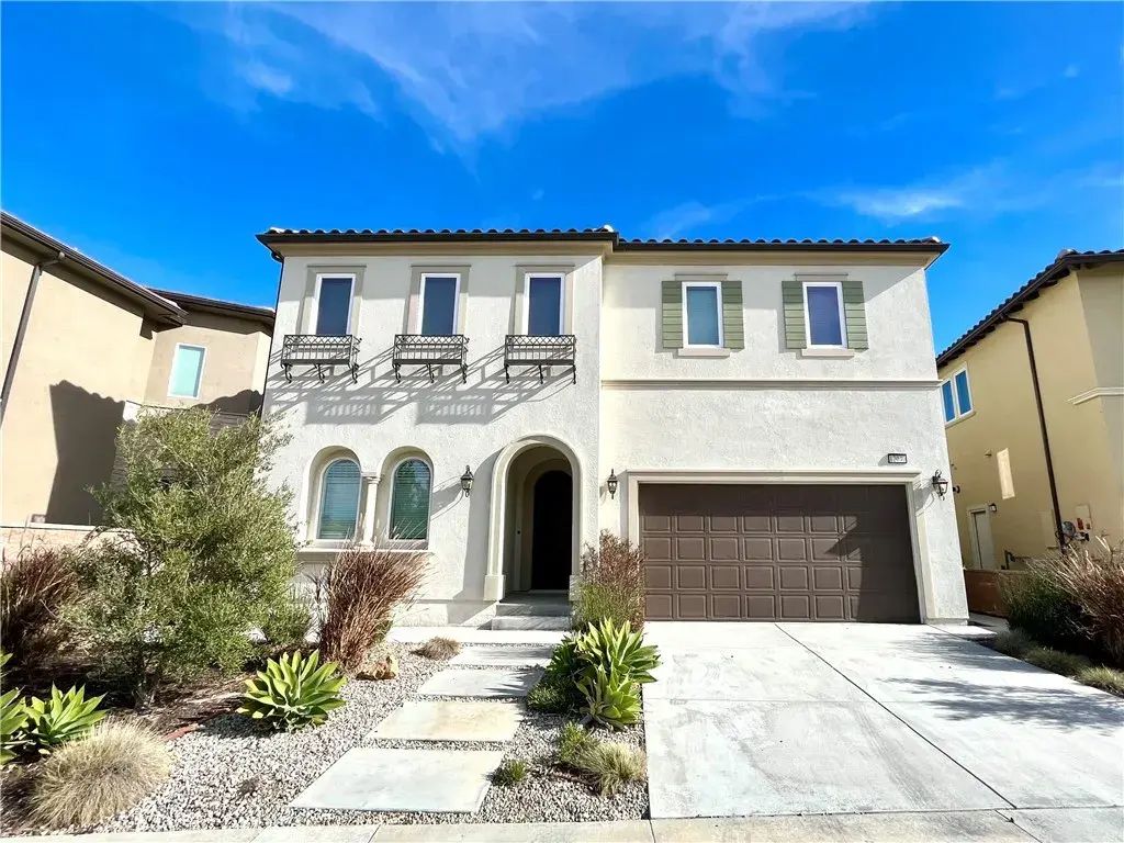 12040 Estrella Place, Porter Ranch