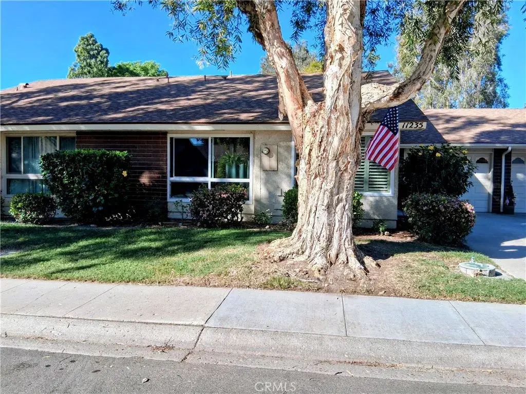 11235 Village 11, Camarillo