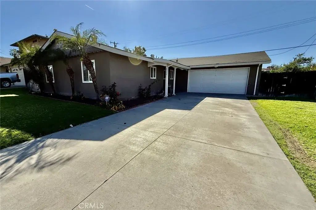 2172 Kellogg Avenue, Corona
