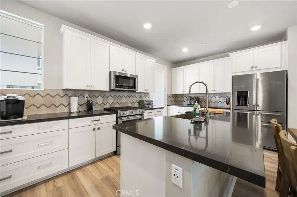 1460 W Sunrise Lane, San Pedro
