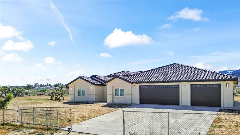 993 Rancho, Pinon Hills