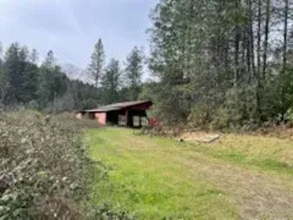 178 Bloomer Hill, Berry Creek