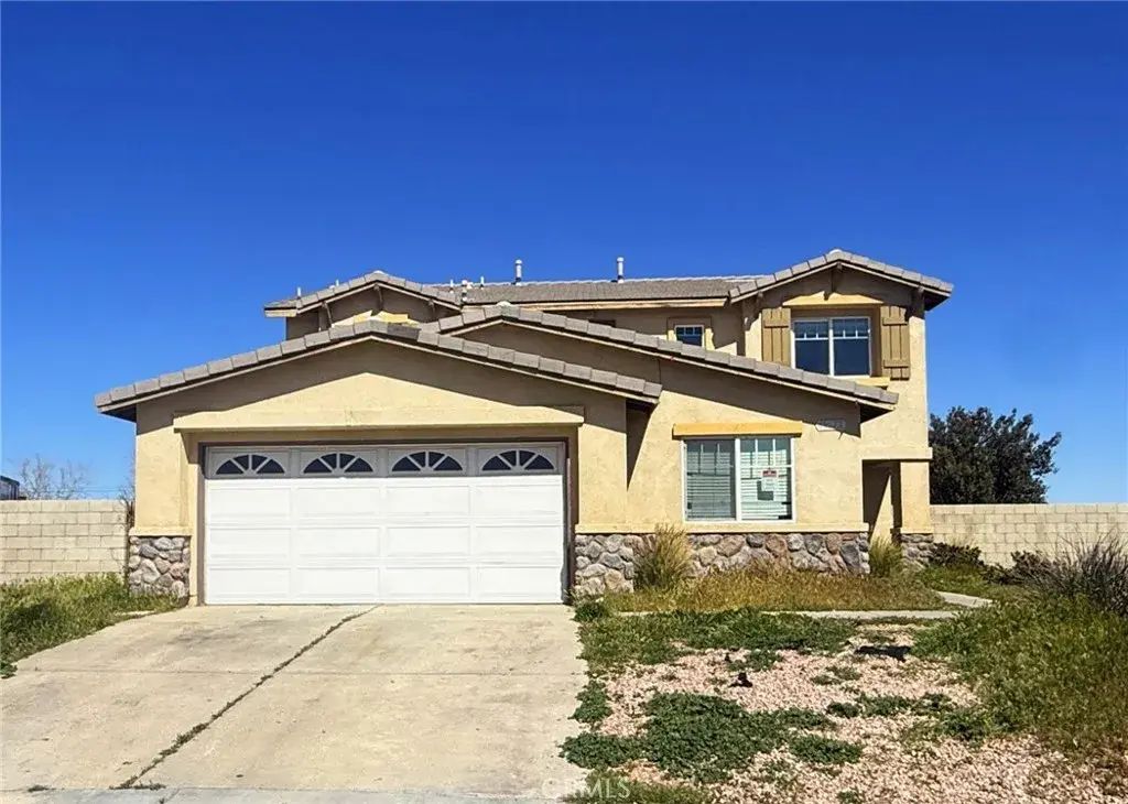 45572 Robinson Drive, Lancaster