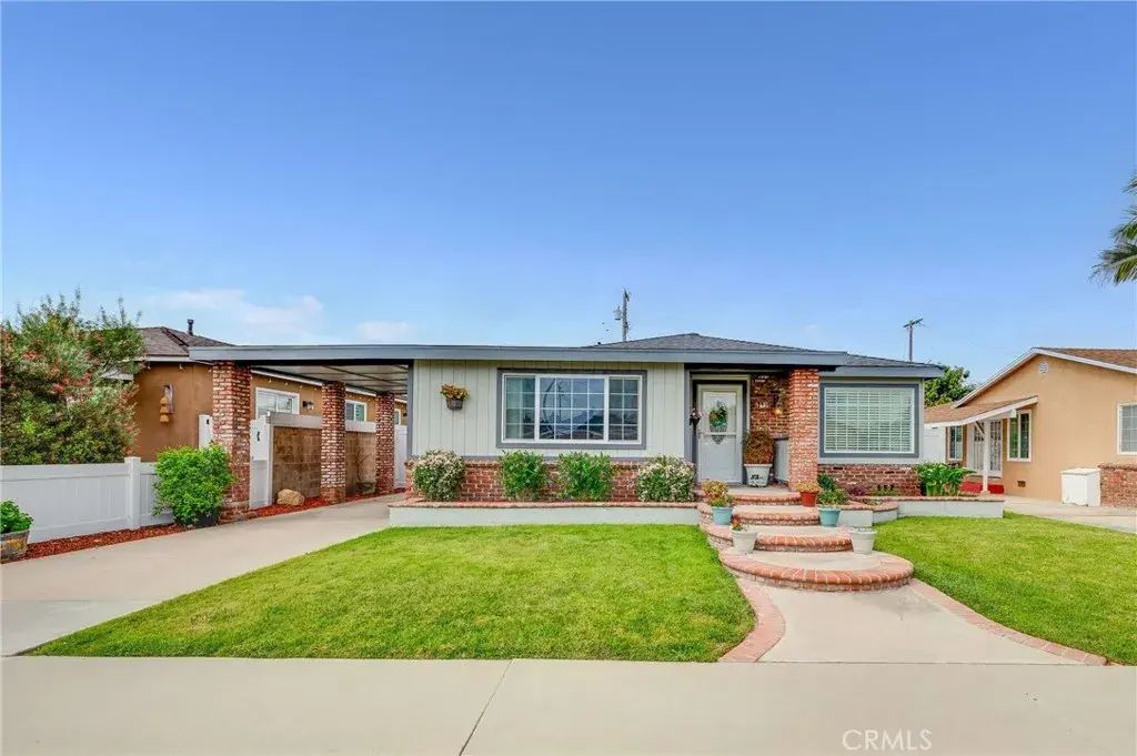 5131 Gaviota, Long Beach