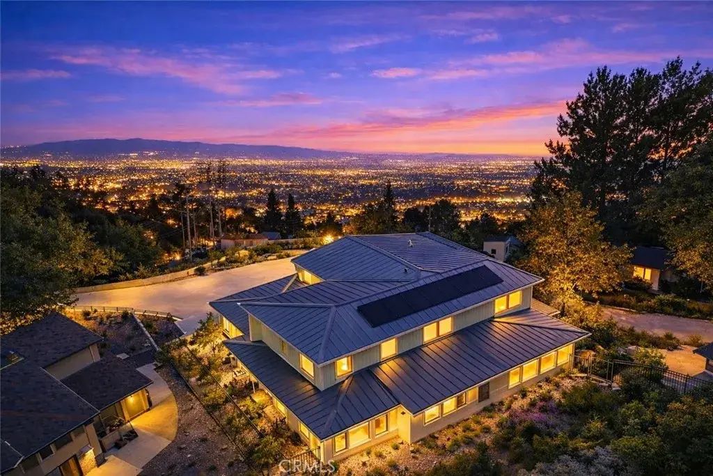 608 Baldwin Court, Sierra Madre