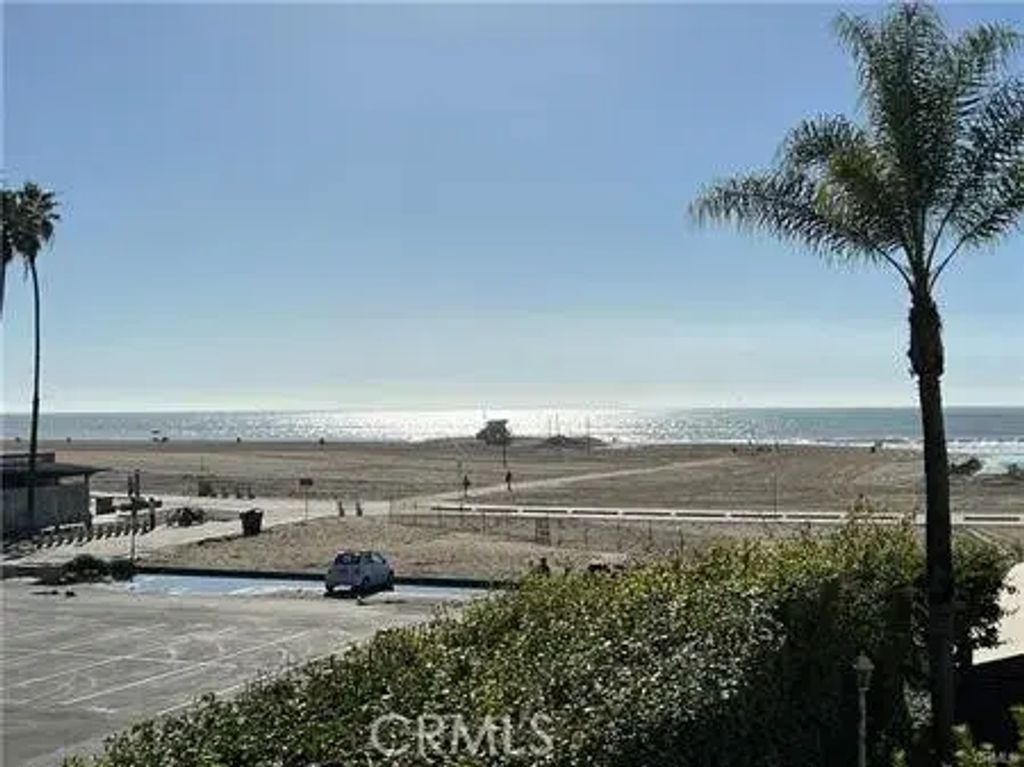 723 Palisades Beach Road 101, Santa Monica