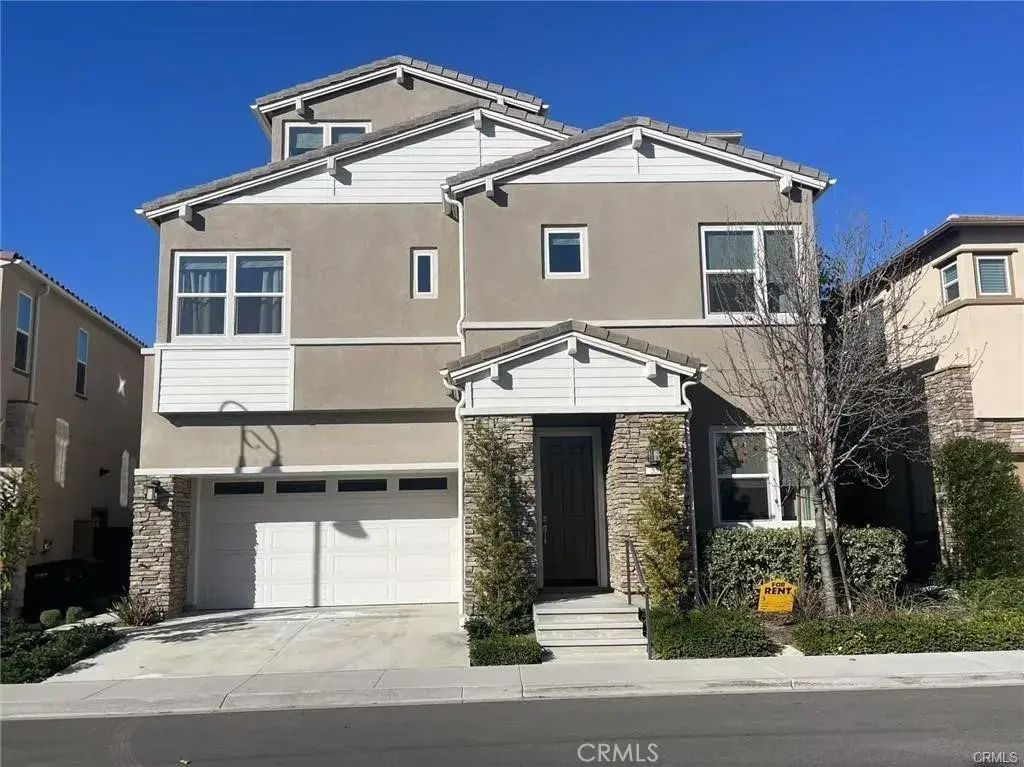 551 Serrano Summit, Lake Forest