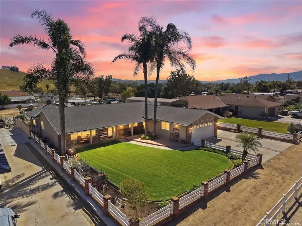 2843 Broken Arrow Street, Norco