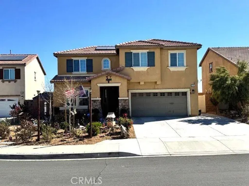 12031 Foster, Victorville