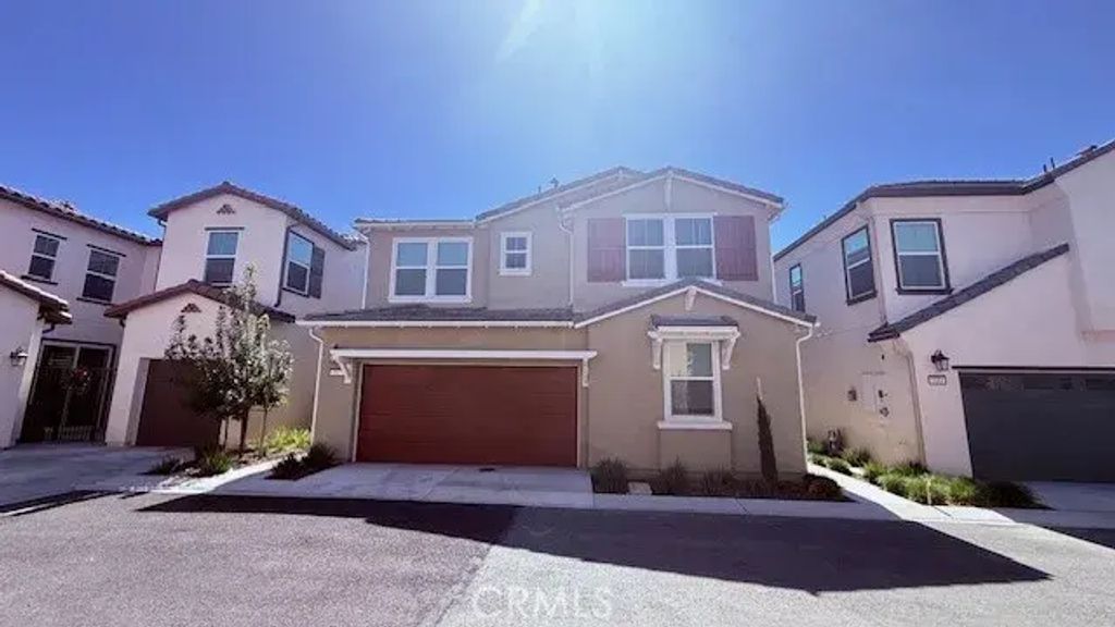2112 Rio Grande, Pomona