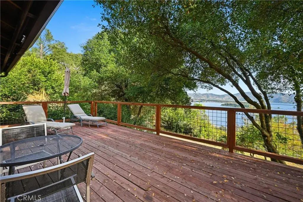 11664 Lakeview Drive, Clearlake Oaks