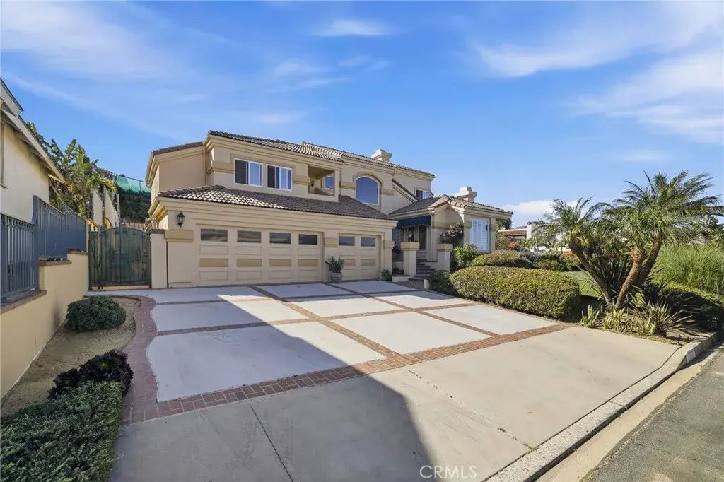 4177 S Cloverdale, Los Angeles