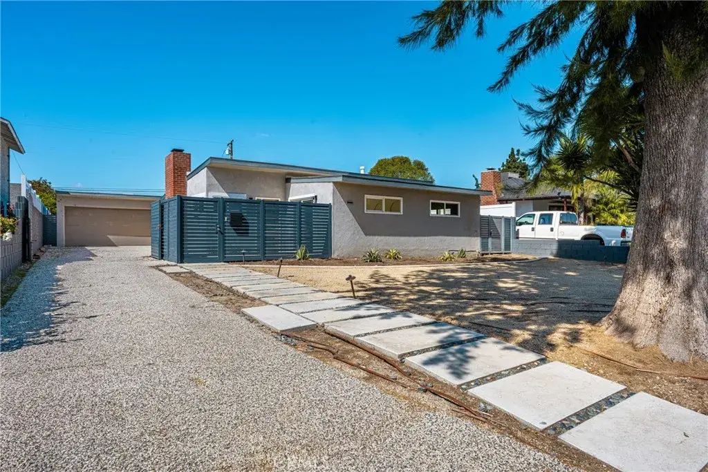 4439 Clark Avenue, Long Beach
