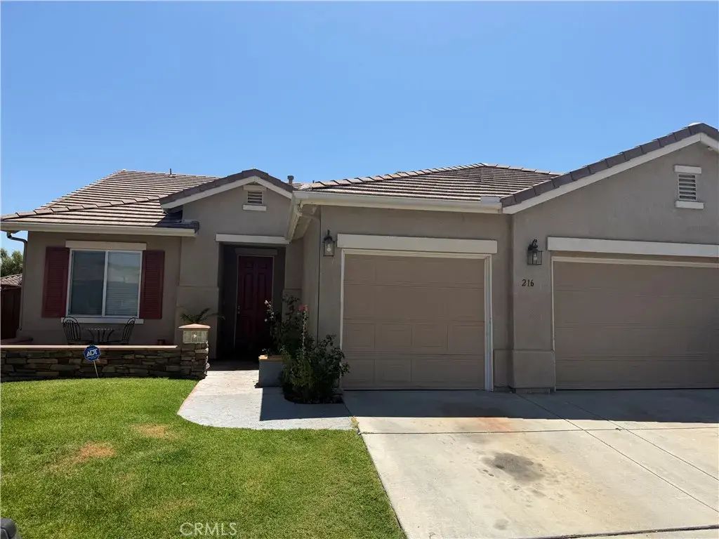 216 La Amistad Way, Hemet