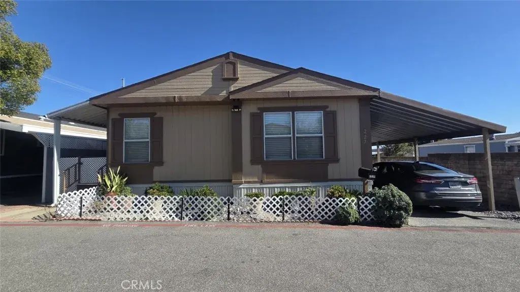 15445 Cobalt 227, Sylmar