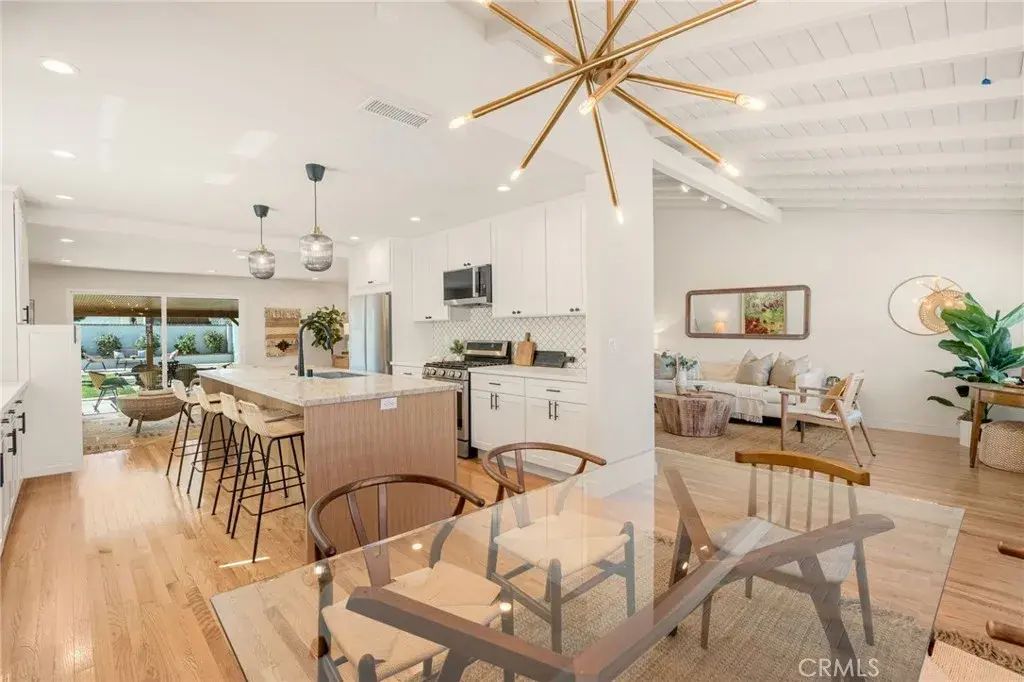 1331 N Evergreen Street, Burbank