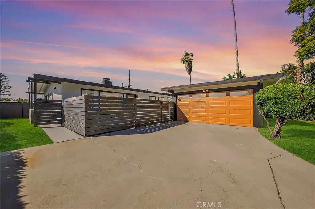 15011 La Mesa, La Mirada