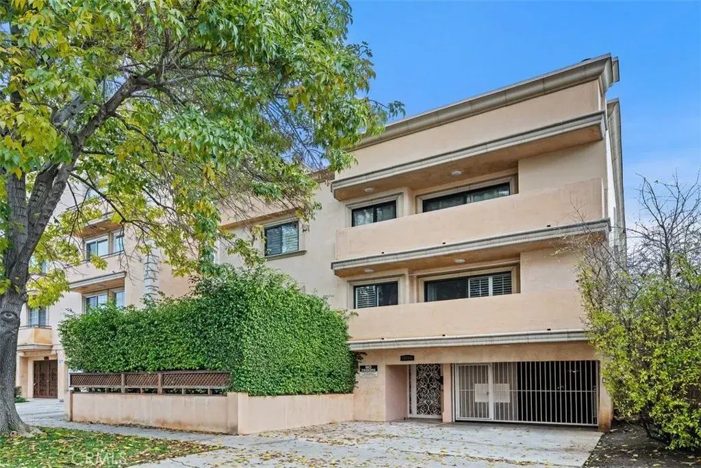 11816 Gorham Avenue 110, Los Angeles