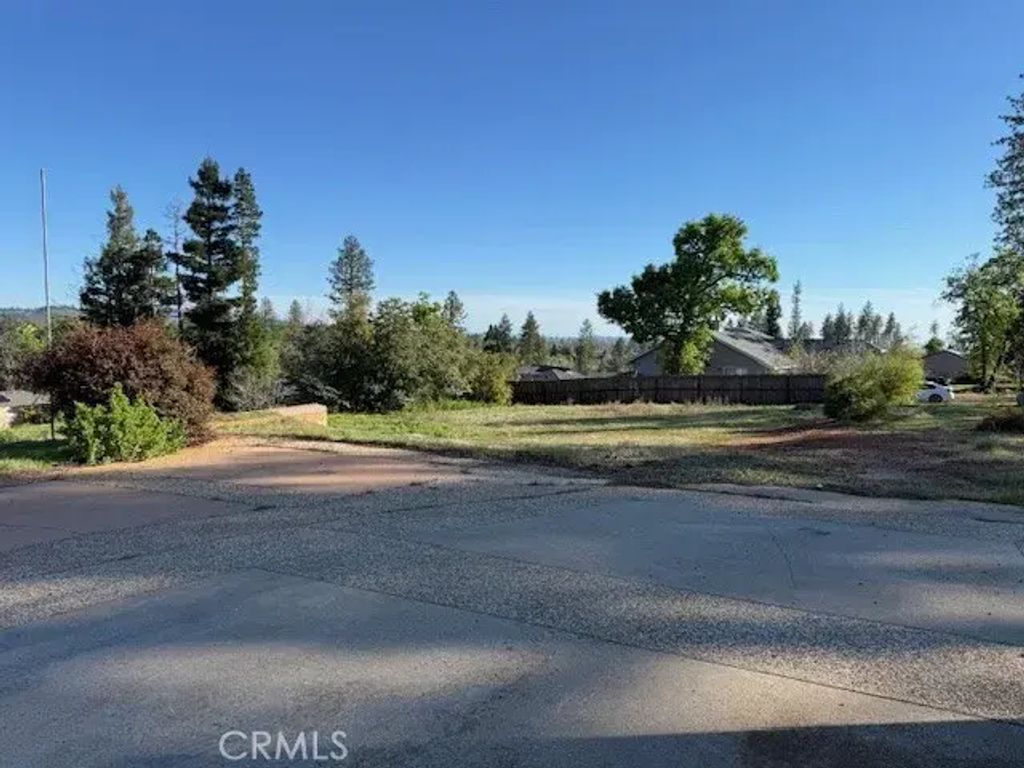 4974 Country Club, Paradise
