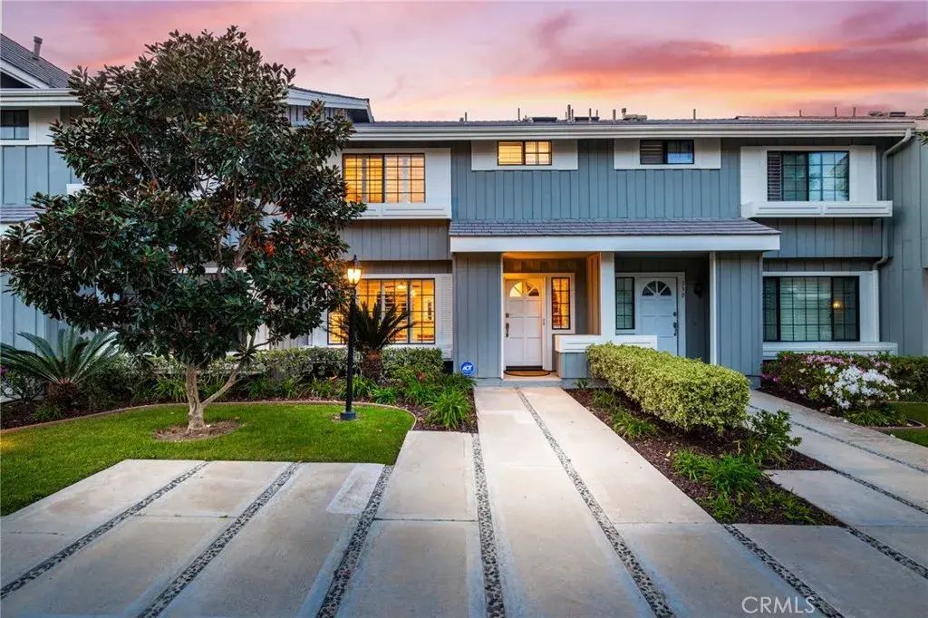 328 Regatta Way, Seal Beach