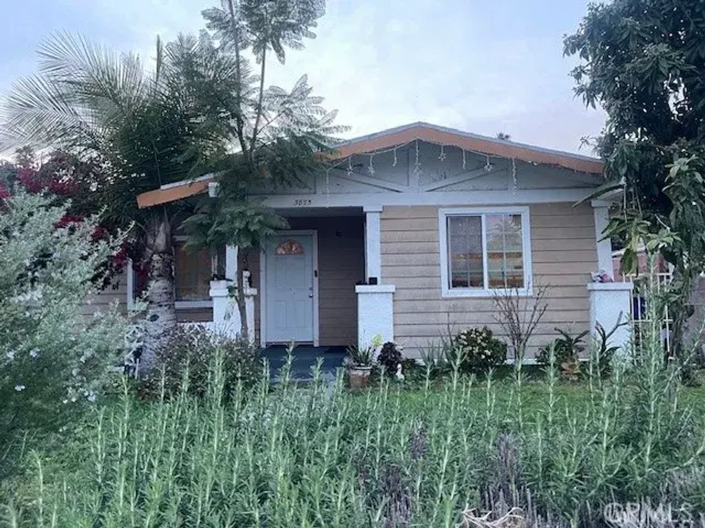 3875 Arlington, Los Angeles