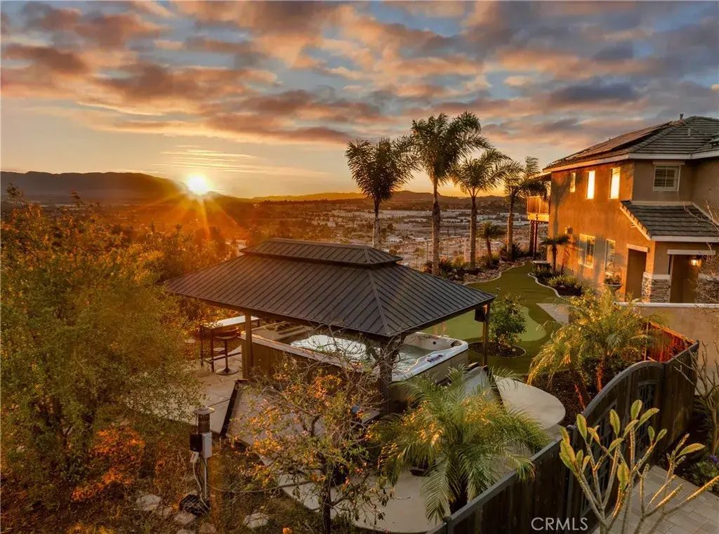 16123 Setting Sun Circle, Riverside