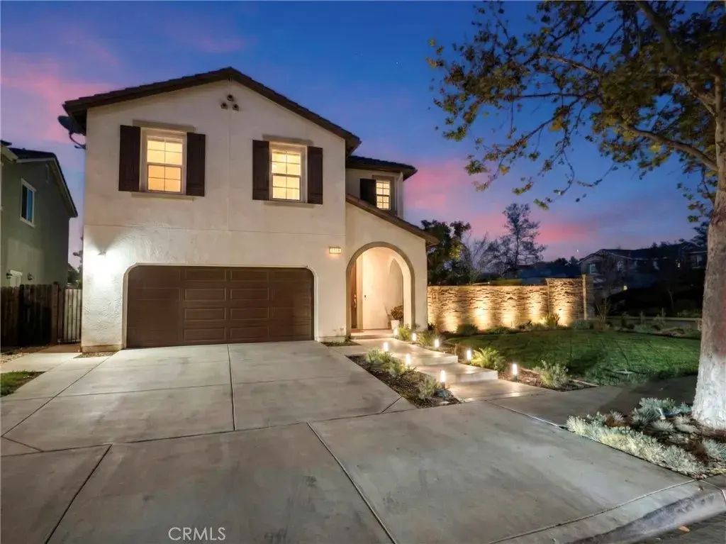 12138 Chutes Court, Jurupa Valley