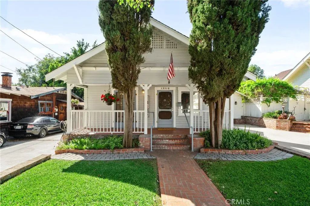 13518 Earlham Drive, Whittier