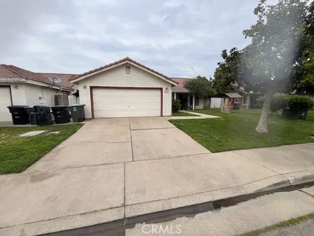 2859 Elm, Livingston