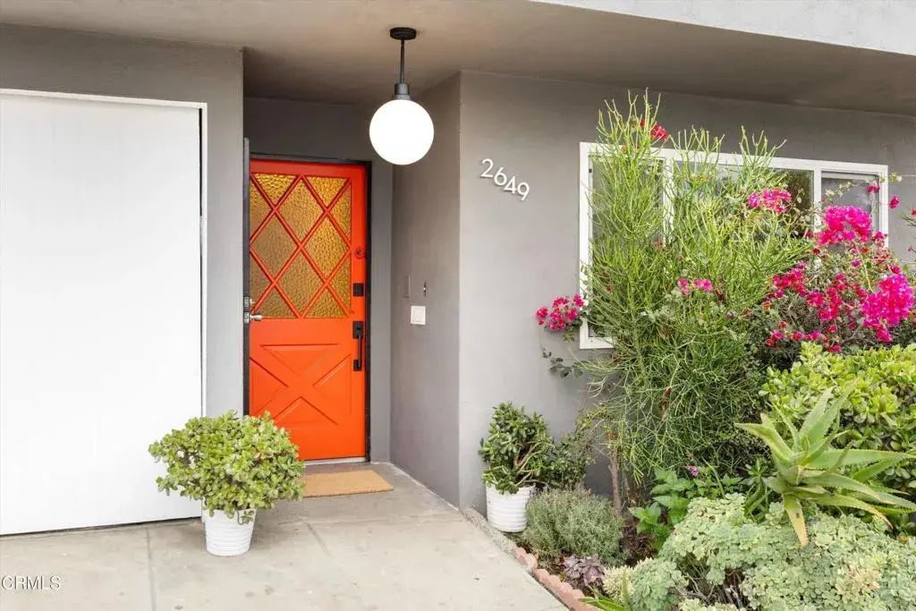 2649 Round Drive, Los Angeles