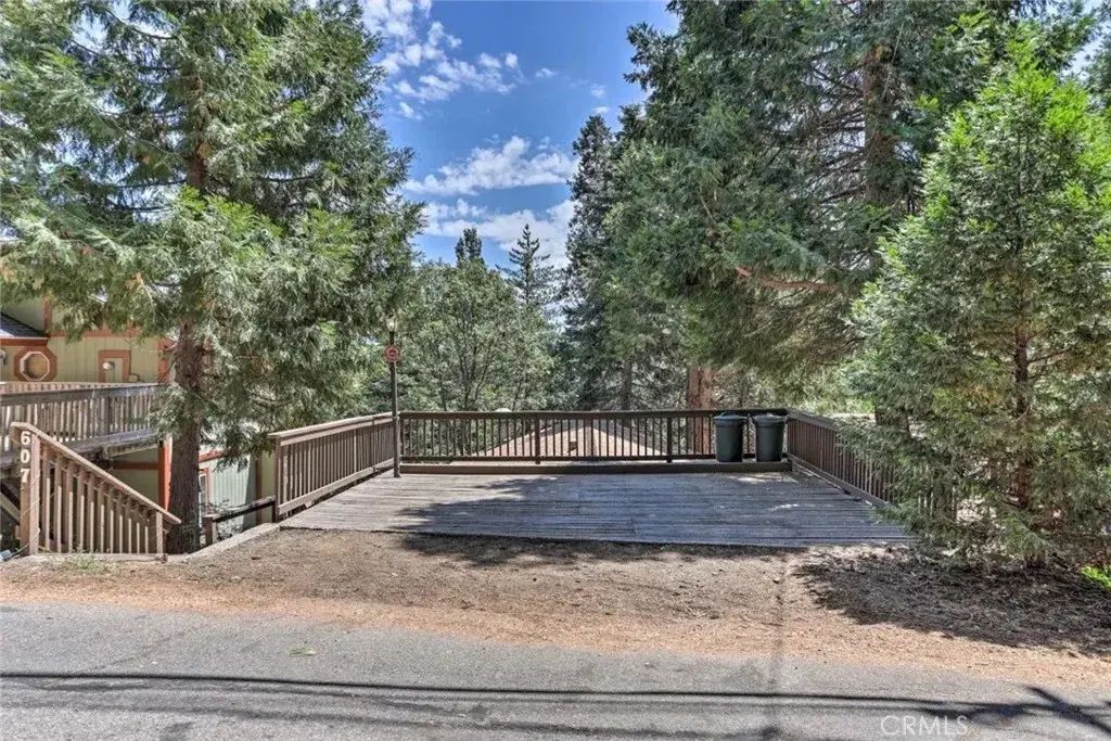 607 E Victoria Court, Lake Arrowhead